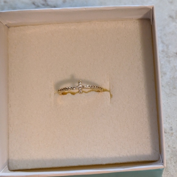 Sideways Cross Ring - Picture 3 of 3